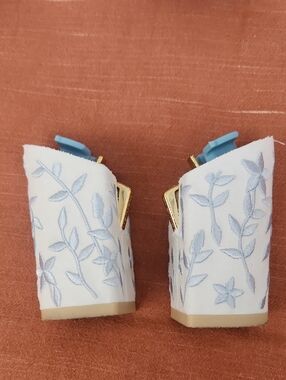 Pashion Footwear White 4" Block Heel Kit - Light Blue Embroidered Florals